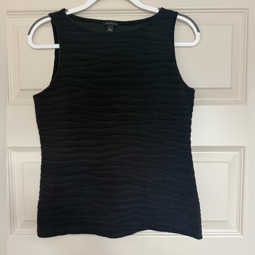 Ann Taylor Black Textured Tank Top